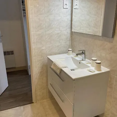 Szálloda Restaurant L'escale Sainte-Nathalène