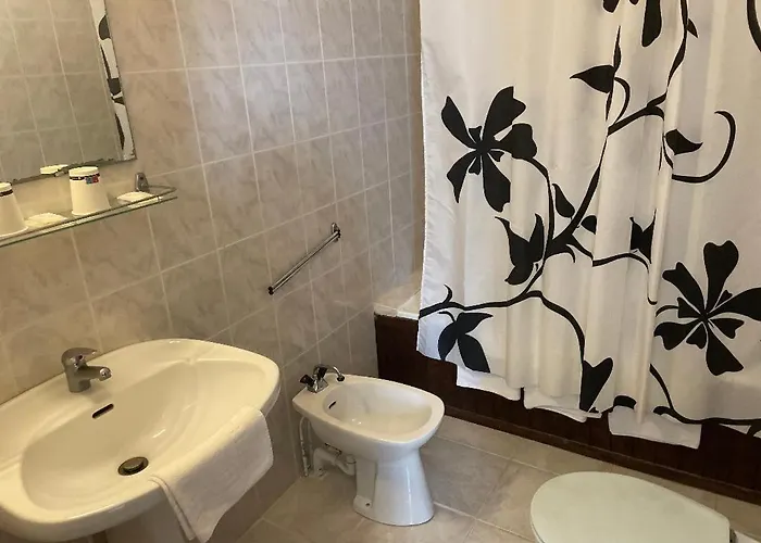 Hotel Restaurant L'escale Sainte-Nathalène