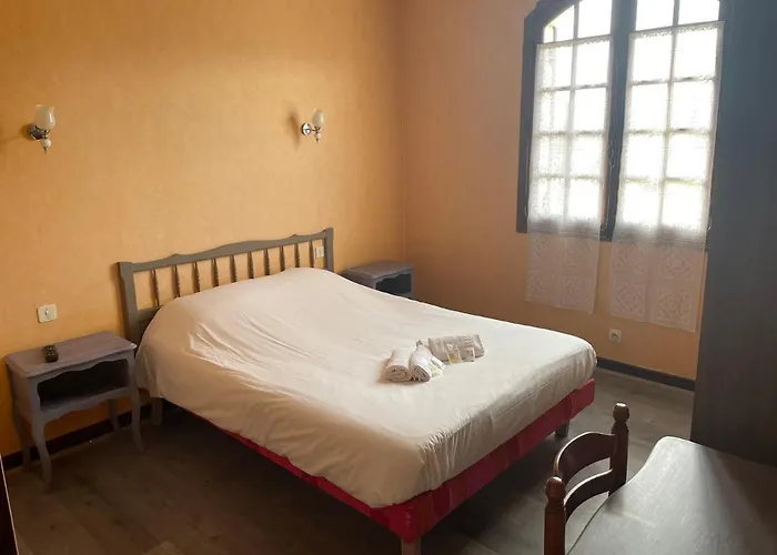 Hotel Restaurant L'escale Sainte-Nathalène